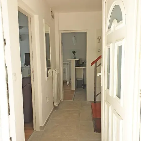 Kuca Ema