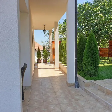 Villa Kuca Ema